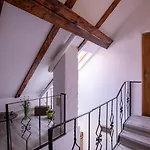 4 Piata Sfatului Pensión 3*