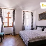 Affittacamere 4 Piata Sfatului Braşov