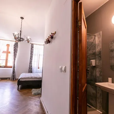 4 Piata Sfatului Guest house