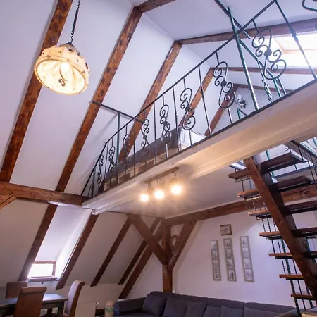 Pensjonat 4 Piata Sfatului 3*