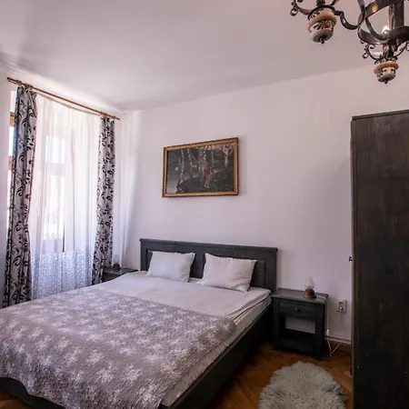4 Piata Sfatului 3* Brasov