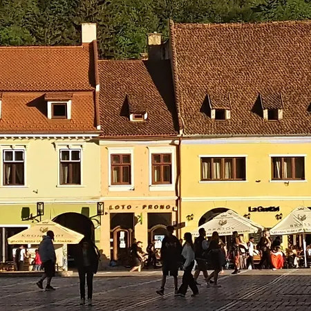 4 Piata Sfatului