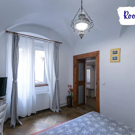 4 Piata Sfatului