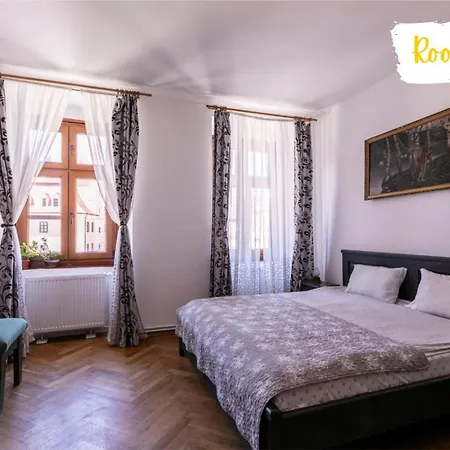 4 Piata Sfatului 3*