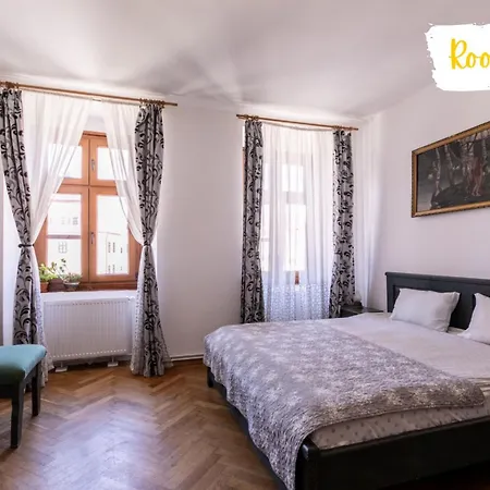 Pensjonat 4 Piata Sfatului Braszów
