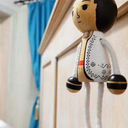 4 Piata Sfatului Konukevi