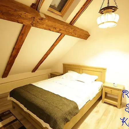 4 Piata Sfatului Pensjonat