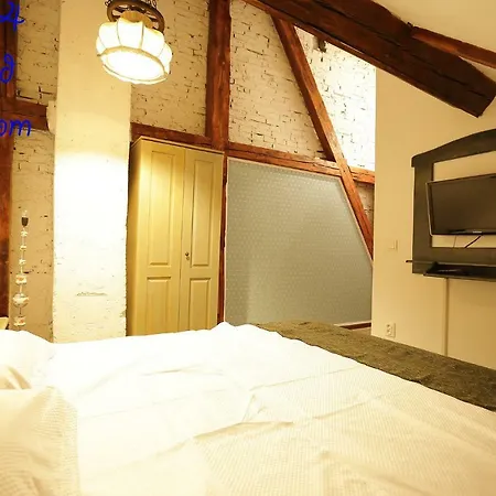 4 Piata Sfatului Pensjonat 3*