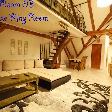 Konukevi 4 Piata Sfatului