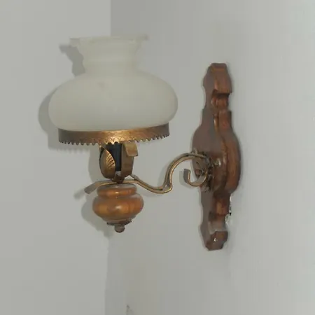 Konukevi 4 Piata Sfatului Braşov