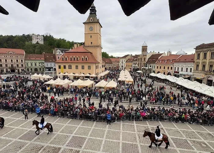 Guest house 4 Piata Sfatului 3*