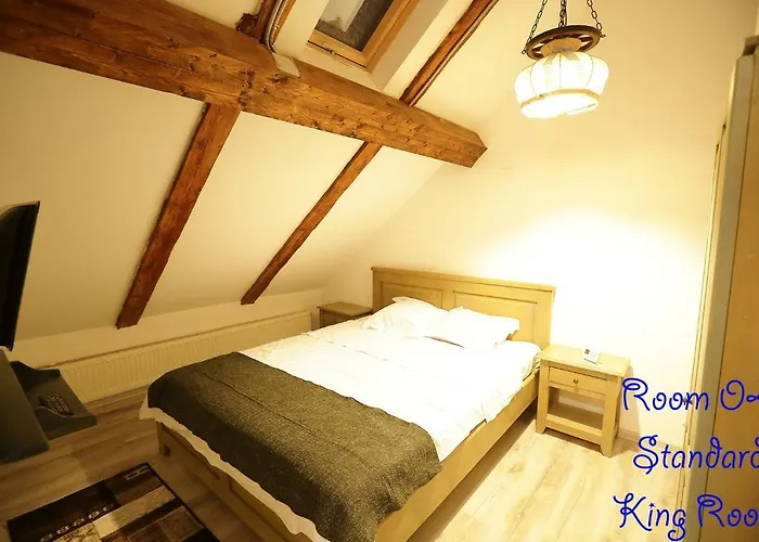 4 Piata Sfatului Guest house