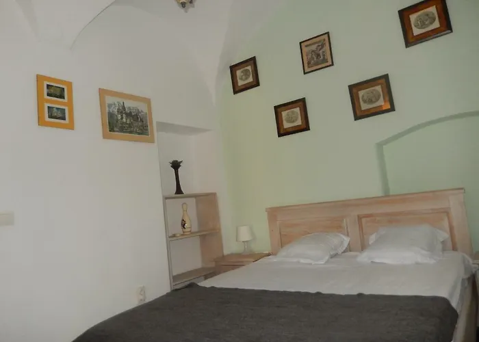 4 Piata Sfatului 3* Braşov